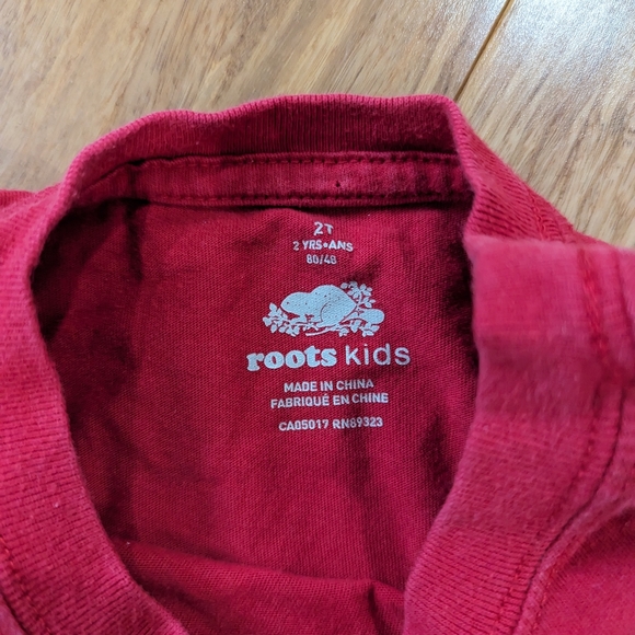 2/$20. Roots Canada toddler t-shirt. Boys or girls - Picture 3 of 3